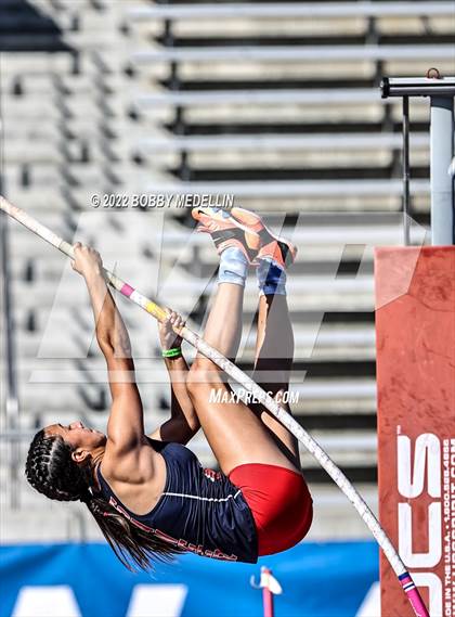 Thumbnail 3 in CIF Girls Central Section Track & Field Championships photogallery.
