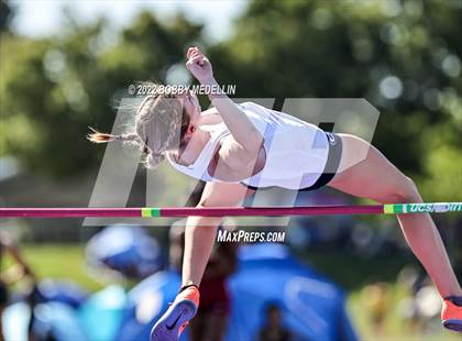 Thumbnail 3 in CIF Girls Central Section Track & Field Championships photogallery.