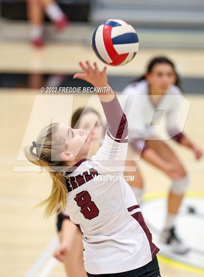 Thumbnail 3 in Sherman @ Denison photogallery.