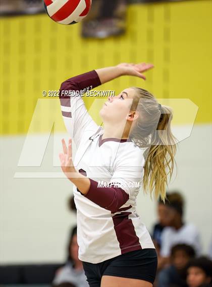 Thumbnail 2 in Sherman @ Denison photogallery.