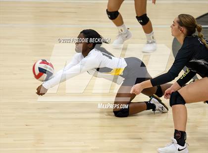 Thumbnail 2 in Sherman @ Denison photogallery.
