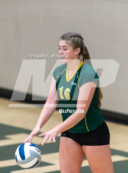 Thumbnail 3 in Pius X vs. Lincoln Southeast (NSAA District Tournament) photogallery.