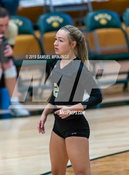 Thumbnail 2 in Pius X vs. Lincoln Southeast (NSAA District Tournament) photogallery.