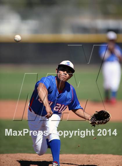 Thumbnail 3 in Walden Grove vs. Bel Air (Panther Invitational) photogallery.