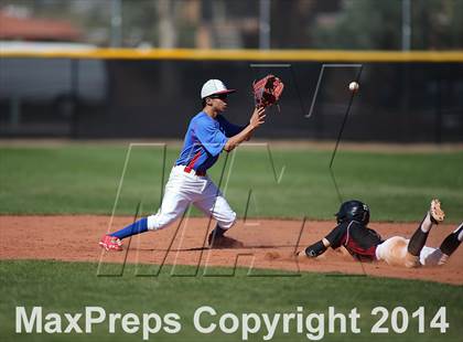 Thumbnail 2 in Walden Grove vs. Bel Air (Panther Invitational) photogallery.