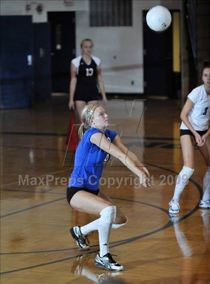 Thumbnail 3 in Rochester @ Farmington photogallery.