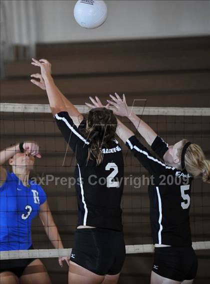 Thumbnail 1 in Rochester @ Farmington photogallery.