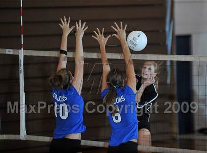 Thumbnail 1 in Rochester @ Farmington photogallery.