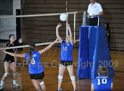 Thumbnail 3 in Rochester @ Farmington photogallery.