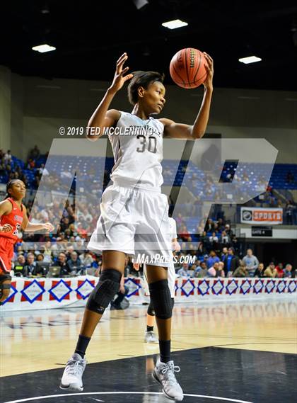 Thumbnail 1 in Bentonville vs Northside (AAA 6A State Final) photogallery.