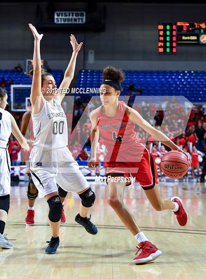 Thumbnail 2 in Bentonville vs Northside (AAA 6A State Final) photogallery.