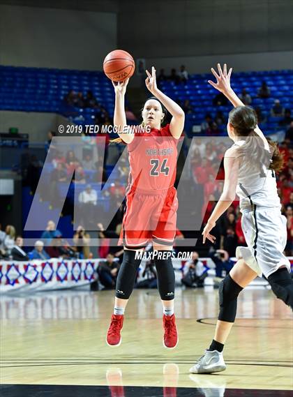 Thumbnail 1 in Bentonville vs Northside (AAA 6A State Final) photogallery.