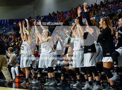 Thumbnail 3 in Bentonville vs Northside (AAA 6A State Final) photogallery.