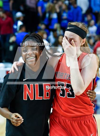 Thumbnail 3 in Bentonville vs Northside (AAA 6A State Final) photogallery.