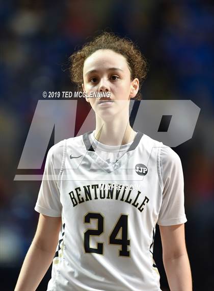Thumbnail 1 in Bentonville vs Northside (AAA 6A State Final) photogallery.