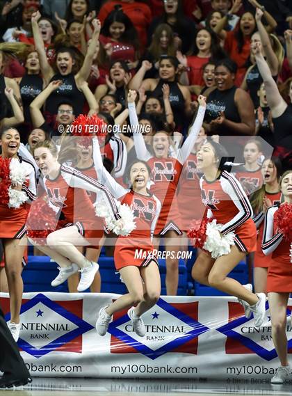 Thumbnail 2 in Bentonville vs Northside (AAA 6A State Final) photogallery.