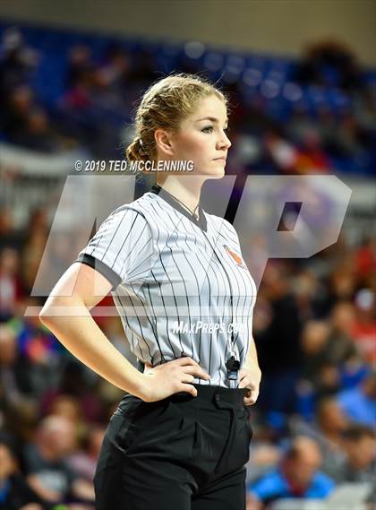 Thumbnail 2 in Bentonville vs Northside (AAA 6A State Final) photogallery.