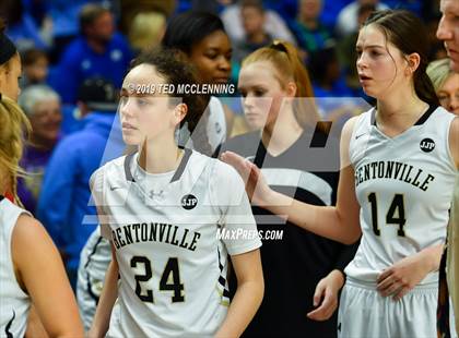 Thumbnail 3 in Bentonville vs Northside (AAA 6A State Final) photogallery.