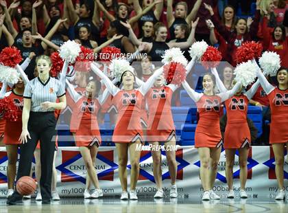 Thumbnail 3 in Bentonville vs Northside (AAA 6A State Final) photogallery.