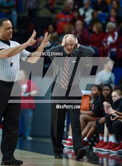 Thumbnail 1 in Bentonville vs Northside (AAA 6A State Final) photogallery.