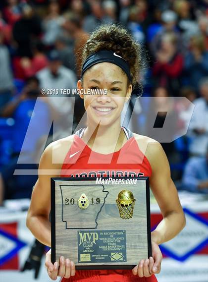 Thumbnail 2 in Bentonville vs Northside (AAA 6A State Final) photogallery.