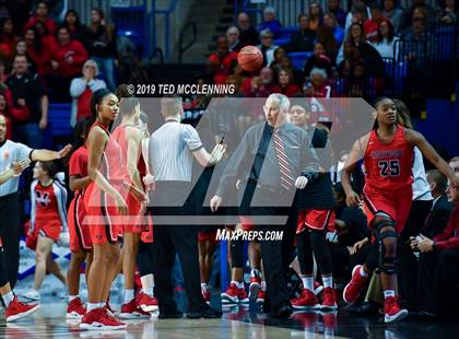 Thumbnail 1 in Bentonville vs Northside (AAA 6A State Final) photogallery.