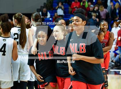 Thumbnail 2 in Bentonville vs Northside (AAA 6A State Final) photogallery.