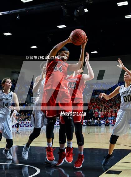 Thumbnail 3 in Bentonville vs Northside (AAA 6A State Final) photogallery.