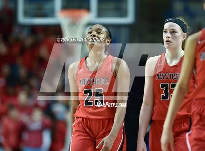 Thumbnail 3 in Bentonville vs Northside (AAA 6A State Final) photogallery.