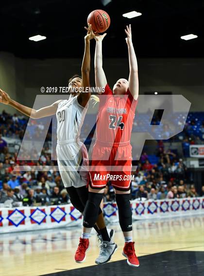 Thumbnail 3 in Bentonville vs Northside (AAA 6A State Final) photogallery.