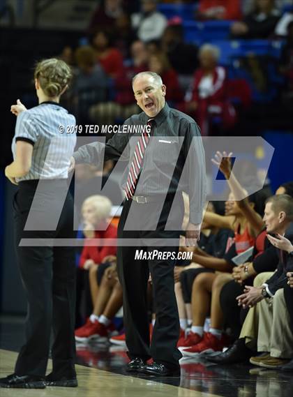Thumbnail 2 in Bentonville vs Northside (AAA 6A State Final) photogallery.
