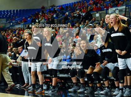 Thumbnail 3 in Bentonville vs Northside (AAA 6A State Final) photogallery.