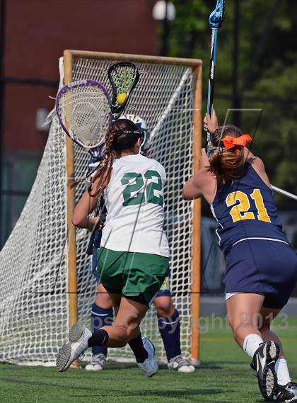 Thumbnail 3 in Farmingdale vs Massapequa (Section 8 Class A Final) photogallery.