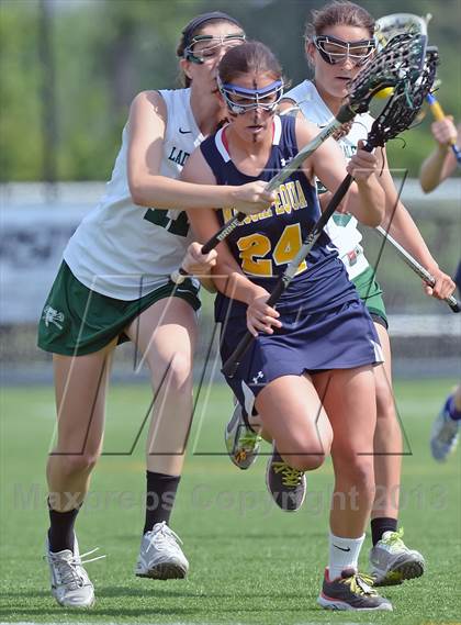 Thumbnail 2 in Farmingdale vs Massapequa (Section 8 Class A Final) photogallery.