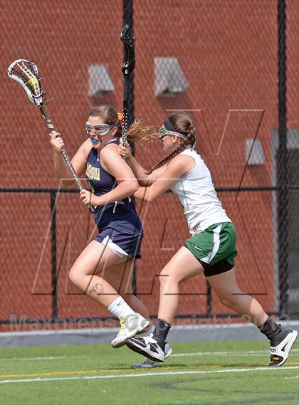 Thumbnail 1 in Farmingdale vs Massapequa (Section 8 Class A Final) photogallery.