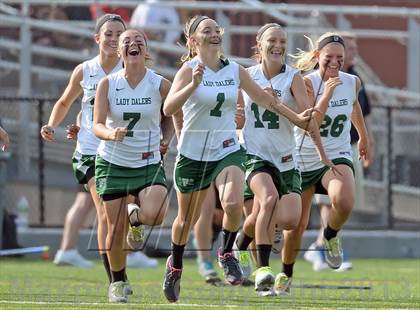 Thumbnail 1 in Farmingdale vs Massapequa (Section 8 Class A Final) photogallery.