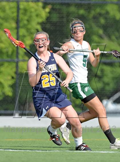 Thumbnail 1 in Farmingdale vs Massapequa (Section 8 Class A Final) photogallery.