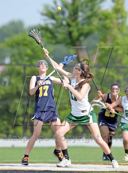 Thumbnail 3 in Farmingdale vs Massapequa (Section 8 Class A Final) photogallery.