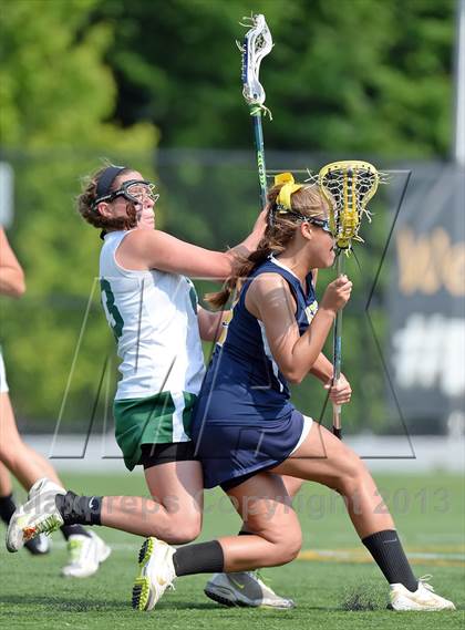 Thumbnail 2 in Farmingdale vs Massapequa (Section 8 Class A Final) photogallery.