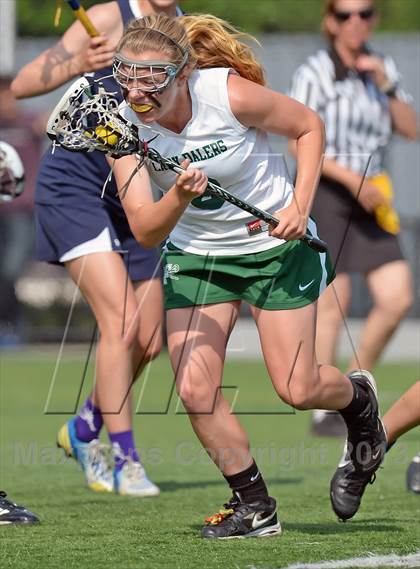 Thumbnail 1 in Farmingdale vs Massapequa (Section 8 Class A Final) photogallery.