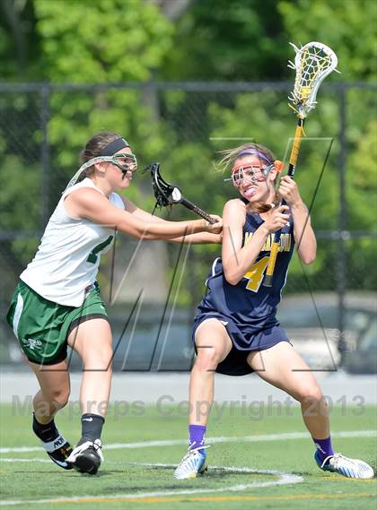 Thumbnail 2 in Farmingdale vs Massapequa (Section 8 Class A Final) photogallery.