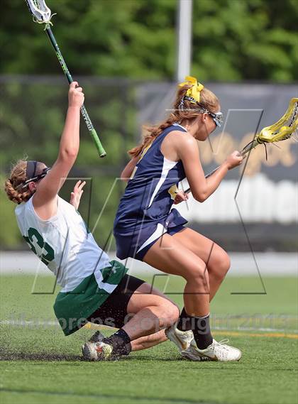 Thumbnail 3 in Farmingdale vs Massapequa (Section 8 Class A Final) photogallery.