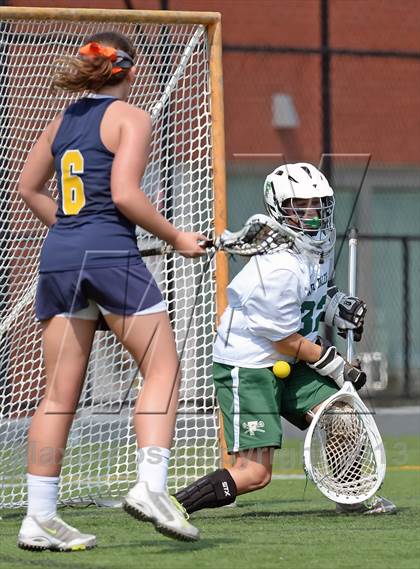 Thumbnail 1 in Farmingdale vs Massapequa (Section 8 Class A Final) photogallery.
