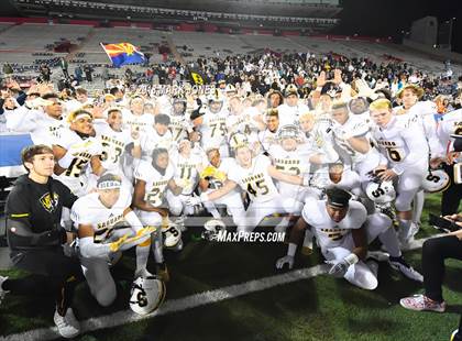 Thumbnail 1 in Salpointe Catholic vs. Saguaro (AIA 4A Final Awards) photogallery.