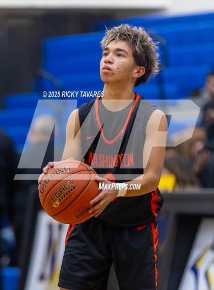 Thumbnail 3 in JV: Washington @ Newark Memorial photogallery.