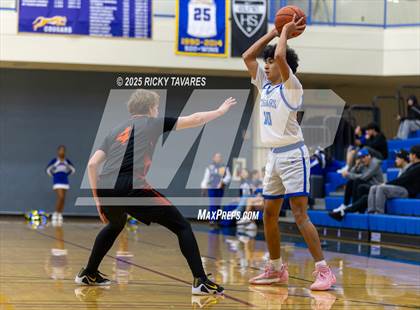 Thumbnail 1 in JV: Washington @ Newark Memorial photogallery.