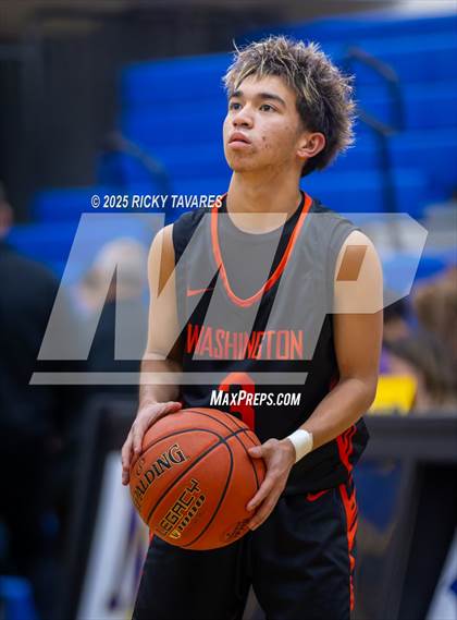 Thumbnail 2 in JV: Washington @ Newark Memorial photogallery.