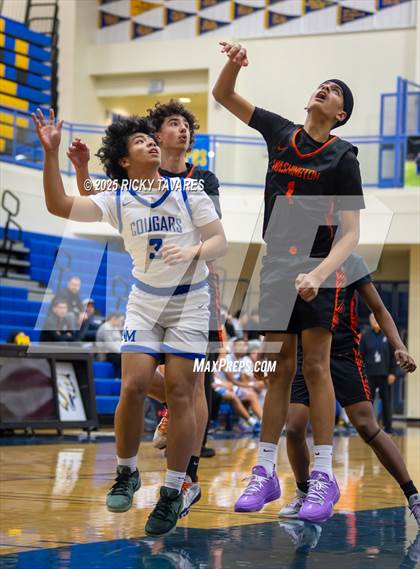 Thumbnail 3 in JV: Washington @ Newark Memorial photogallery.