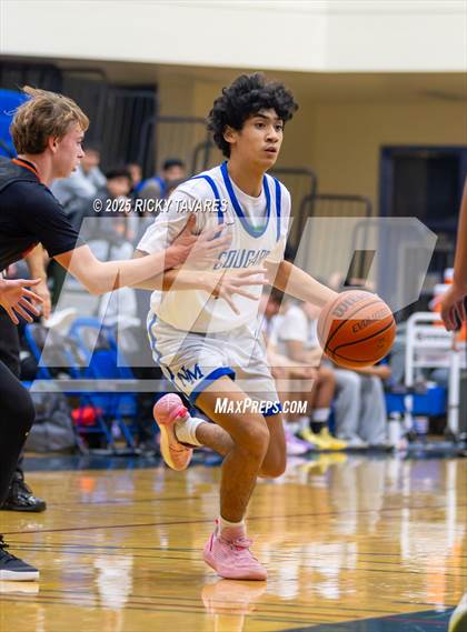 Thumbnail 3 in JV: Washington @ Newark Memorial photogallery.