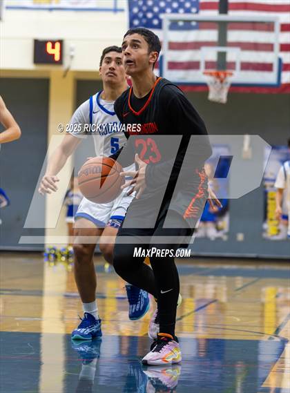 Thumbnail 3 in JV: Washington @ Newark Memorial photogallery.